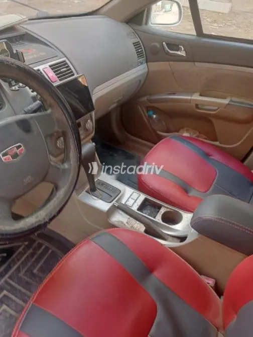 هيونداي سوناتا 1997 أحمر غامق مستعملة للبيع - 2