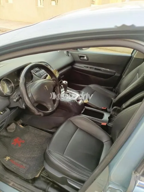 Peugeot 5008 2011 Cyan Used for Sale - 7
