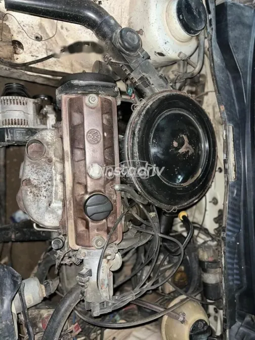 فولكس فاغن جولف 2 1992 أزرق غامق مستعملة للبيع - 1