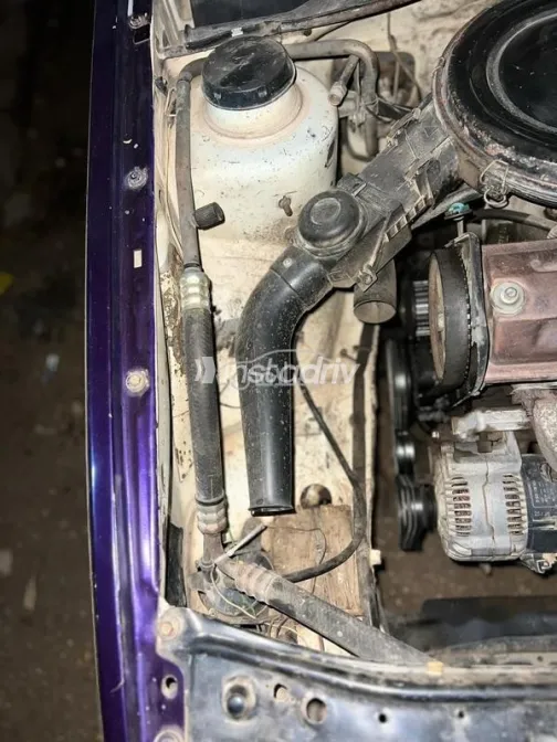 فولكس فاغن جولف 2 1992 أزرق غامق مستعملة للبيع - 2