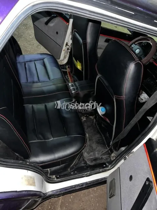 فولكس فاغن جولف 2 1992 أزرق غامق مستعملة للبيع - 8