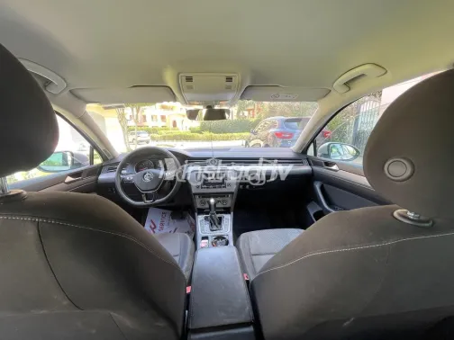 Volkswagen Passat 2017 White Used for Sale - 4