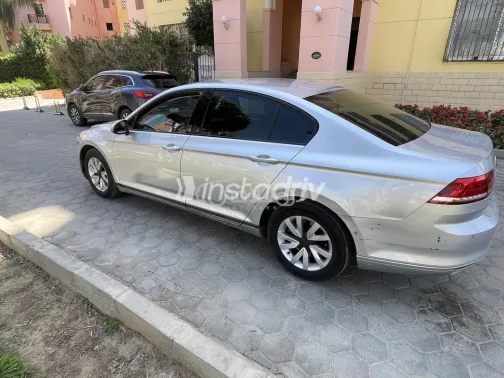 Volkswagen Passat 2017 White Used for Sale - 6
