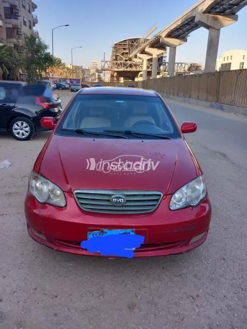 بى واى دى‬ F3 2015 أحمر مستعملة للبيع - 1