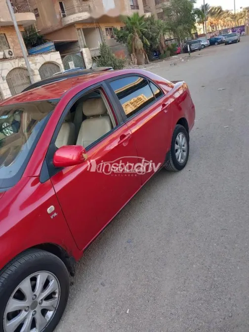 بى واى دى‬ F3 2015 أحمر مستعملة للبيع - 2