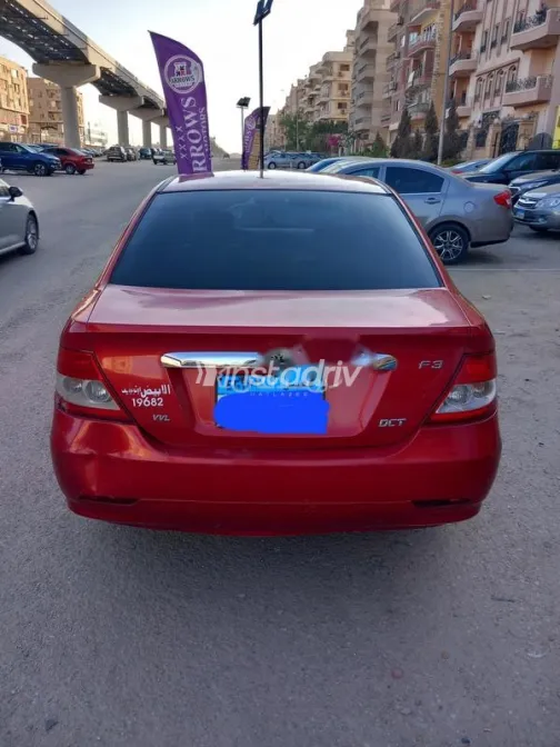 بى واى دى‬ F3 2015 أحمر مستعملة للبيع - 7