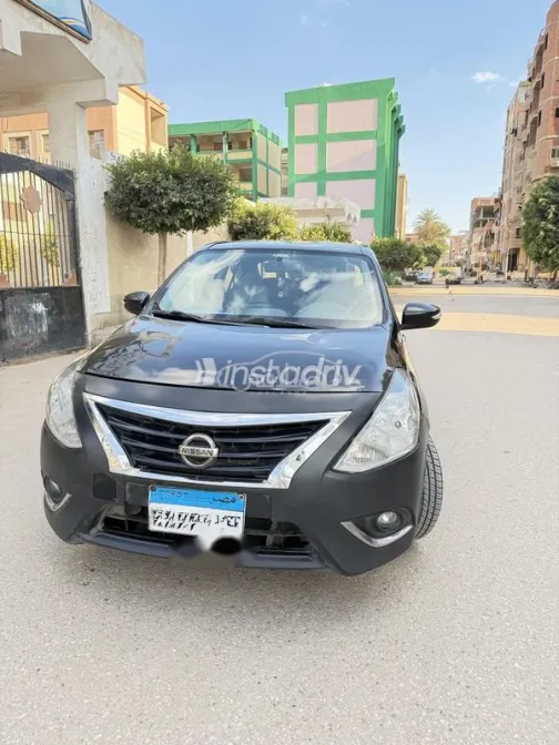 نيسان صنى 2019 أبيض مستعملة للبيع - 1