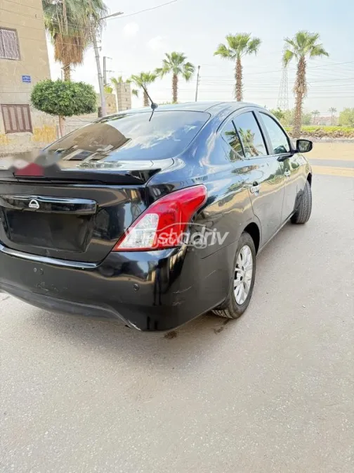 نيسان صنى 2019 أبيض مستعملة للبيع - 4