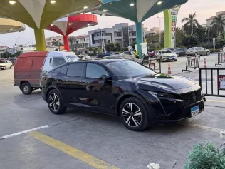 بيجو 408 2025 أبيض مستعملة للبيع