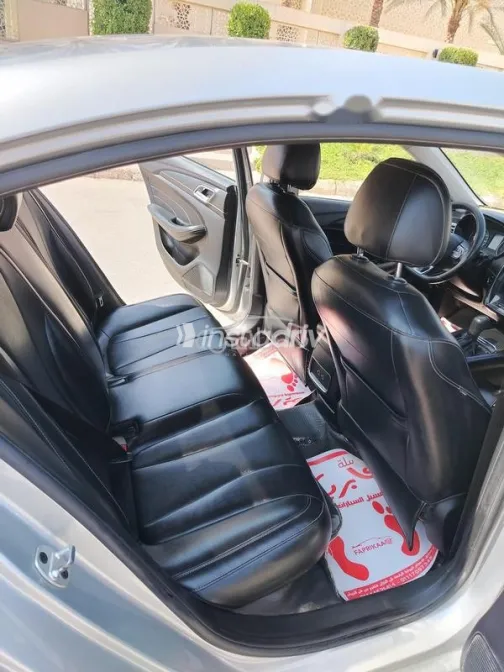 ام جى 5 2021 أبيض مستعملة للبيع - 4