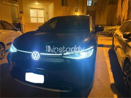 فولكس فاغن اي دي 4 2024 أزرق غامق مستعملة للبيع - 3