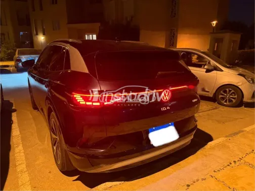 فولكس فاغن اي دي 4 2024 أزرق غامق مستعملة للبيع - 4