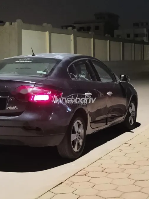 رينو فلوانس 2012 رمادي غامق مستعملة للبيع - 4