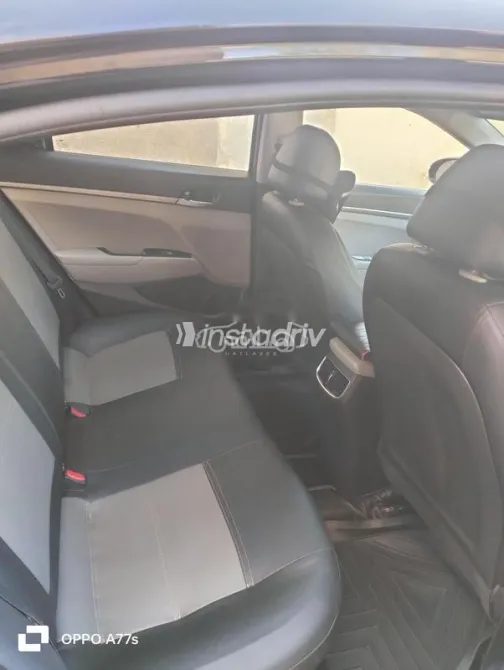 هيونداي إلنترا 2018 أبيض مستعملة للبيع - 3