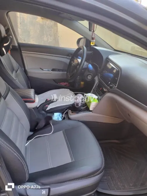 هيونداي إلنترا 2018 أبيض مستعملة للبيع - 4