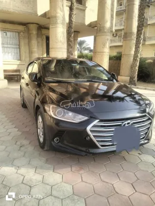 Hyundai Elantra 2018 White Used for Sale