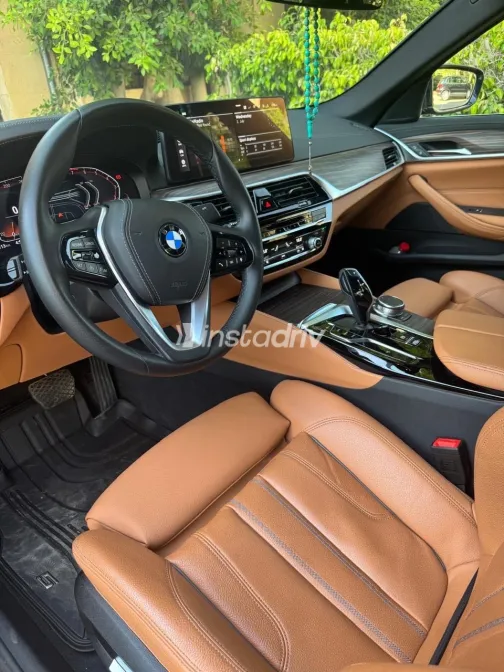 بي ام دبليو 520 2023 أبيض مستعملة للبيع - 1