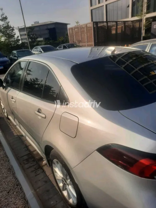 Toyota Corolla 2021 White Used for Sale - 1