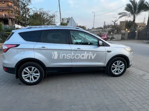 Ford Kuga 2018 White Used for Sale - 3