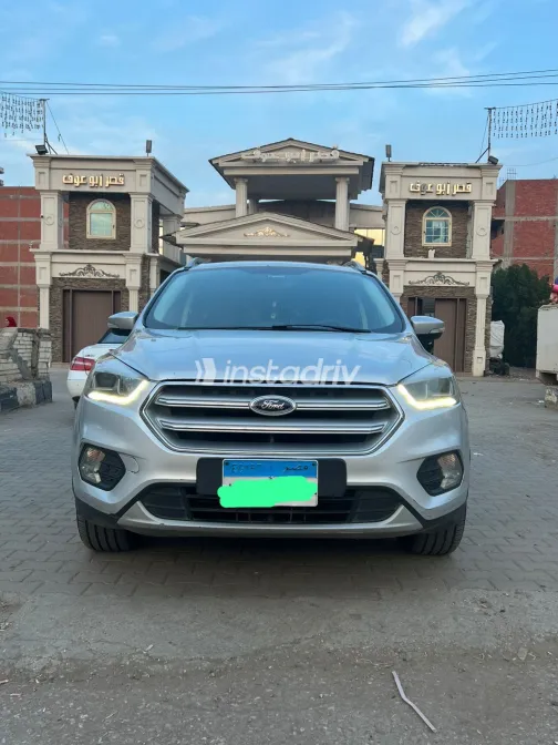 Ford Kuga 2018 White Used for Sale - 8