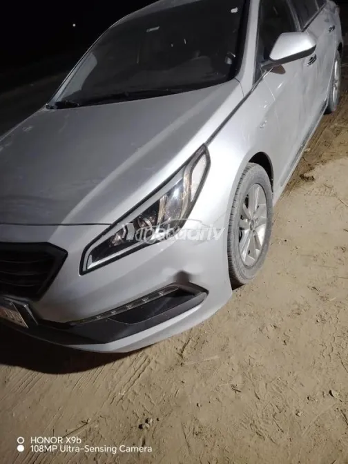 هيونداي سوناتا 2016 فضي مستعملة للبيع - 2