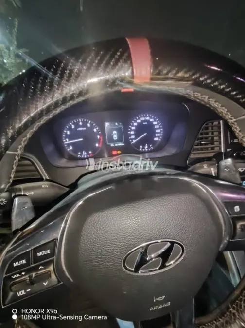 هيونداي سوناتا 2016 فضي مستعملة للبيع - 4