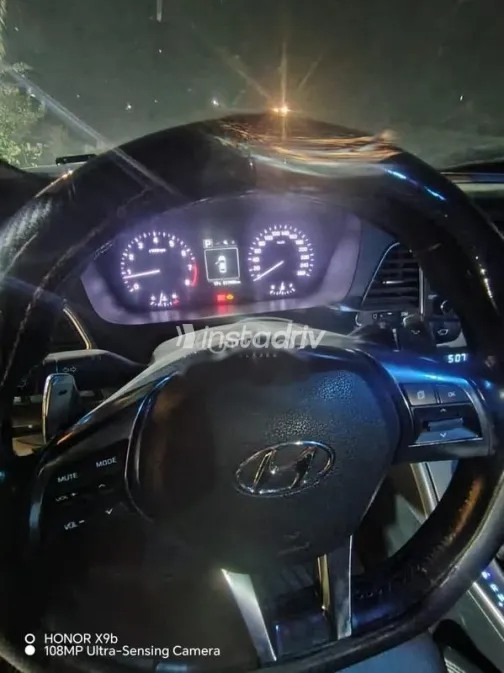 هيونداي سوناتا 2016 فضي مستعملة للبيع - 8