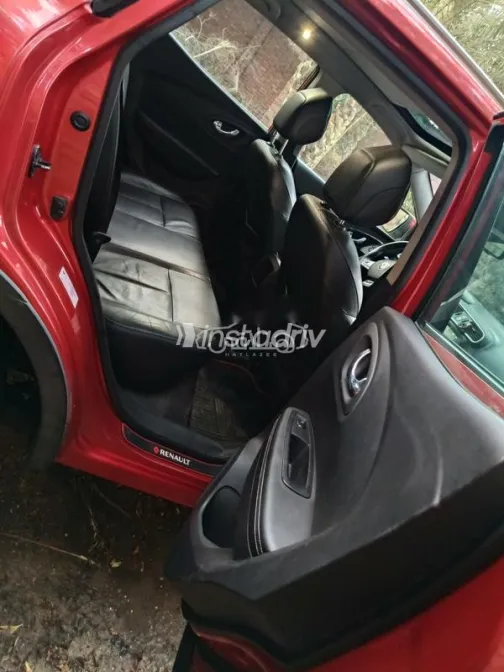 Renault Kadjar 2019 Red Used for Sale - 7