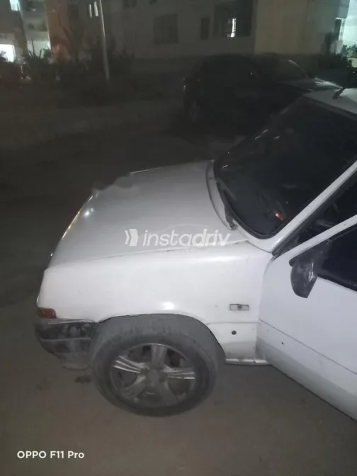 رينو 5 1989 أبيض مستعملة للبيع - 4