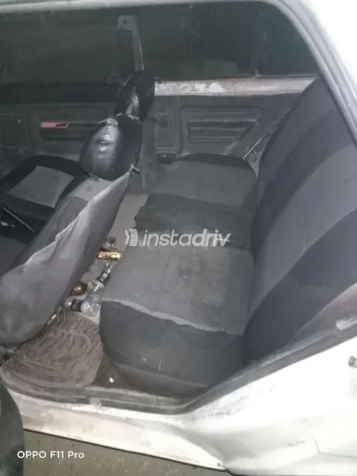 رينو 5 1989 أبيض مستعملة للبيع - 8