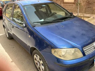 فيات بونتو 2009 أبيض مستعملة للبيع