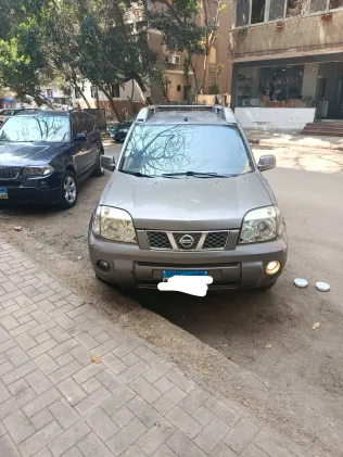 نيسان اكس تريل 2012 أبيض مستعملة للبيع