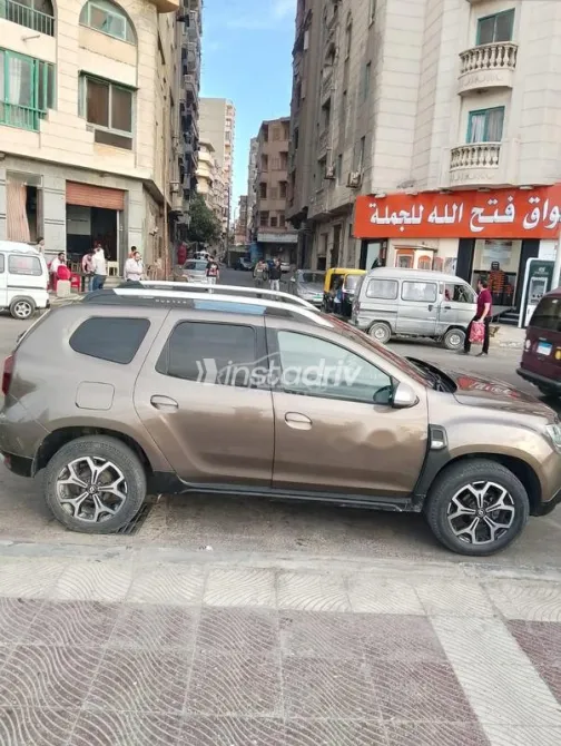 رينو داستر 2018 بني مستعملة للبيع - 3