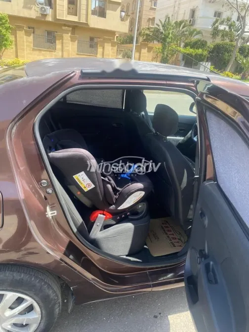 Renault Logan 2018 White Used for Sale - 5