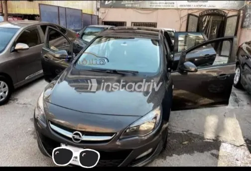Opel Astra 2014 Mocha Used for Sale - 3