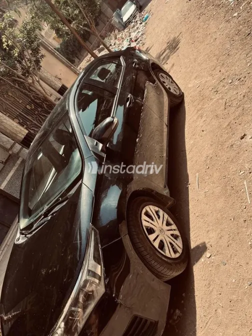 تويوتا كورولا 2016 أسود مستعملة للبيع - 3