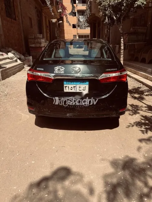 تويوتا كورولا 2016 أسود مستعملة للبيع - 4