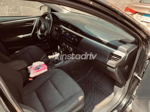 تويوتا كورولا 2016 أسود مستعملة للبيع - 9