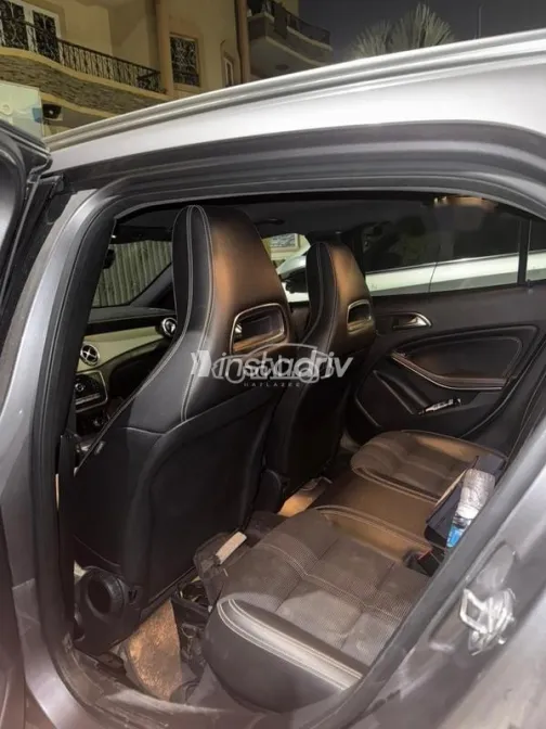 Mercedes GLA 200 2019 Dark Gray Used for Sale - 4
