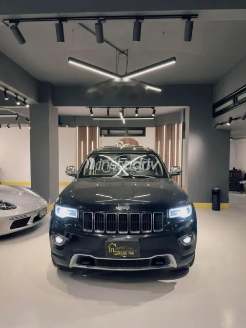 Jeep Grand Cherokee 2015 Black Used for Sale - 1