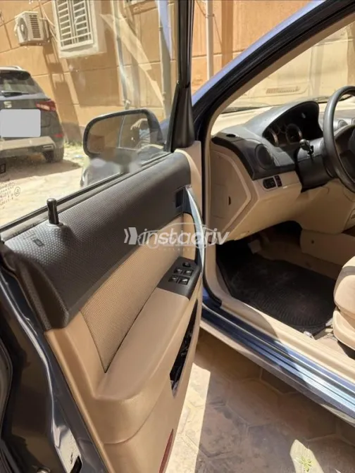 Chevrolet Aveo 2015 Dark Blue Used for Sale - 6