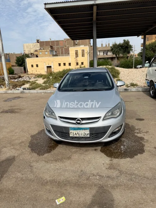 Opel Astra 2018 White Used for Sale - 3