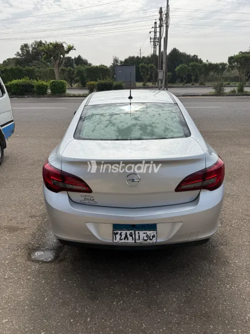 Opel Astra 2018 White Used for Sale - 6