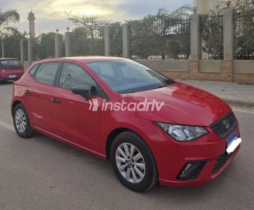 سيات ابيزا 2021 أحمر مستعملة للبيع - 3