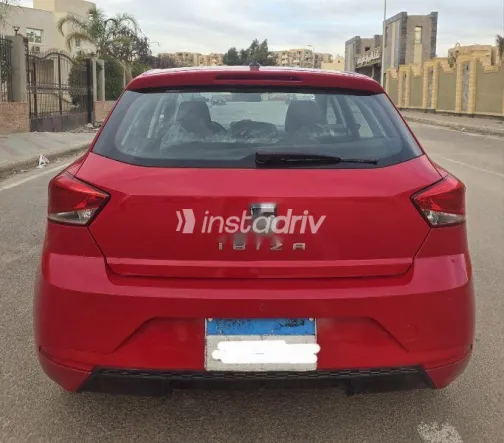سيات ابيزا 2021 أحمر مستعملة للبيع - 5