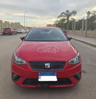 سيات ابيزا 2021 أحمر مستعملة للبيع