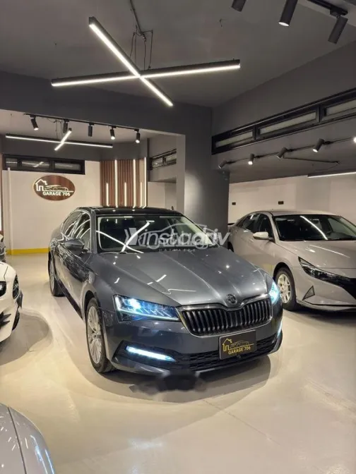 Skoda Superb 2021 Gray Used for Sale - 2