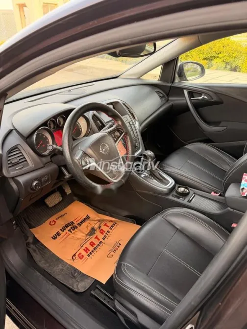 اوبل أسترا 2016 أبيض مستعملة للبيع - 5