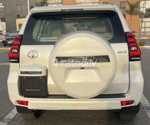 تويوتا برادو 2023 أبيض مستعملة للبيع - 4