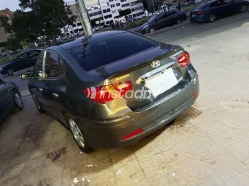 هيونداي إلنترا 2019 رمادي مستعملة للبيع - 2